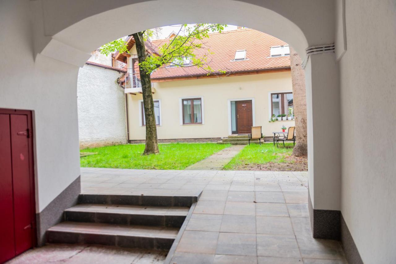 Ferienwohnung Poarta Schei 18 Brașov Exterior foto